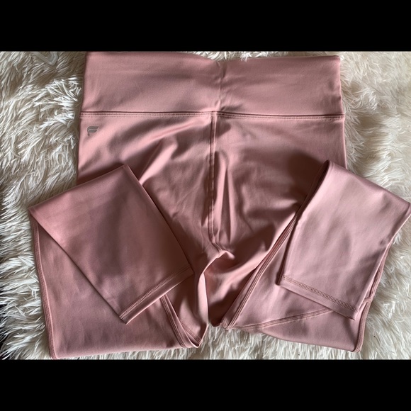 Fabletics- Mid-rise Ultracool Shine 7/8 - Picture 3 of 4
